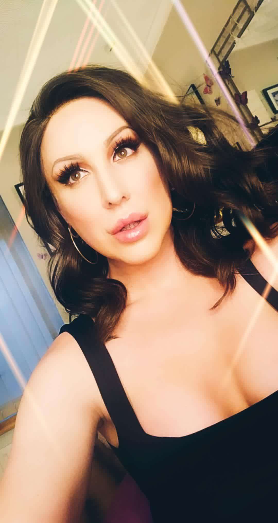 loverfans Farrah Mills profile photo  
