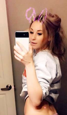 fancentro sarahluxor profile photo  