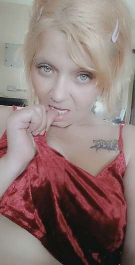 fancentro bellalindzy profile photo  