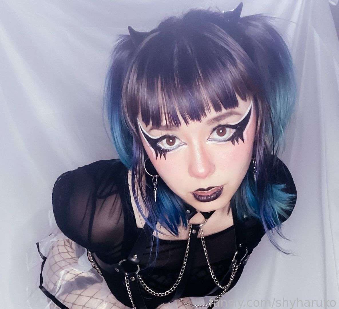 fansly shyharuko profile photo  