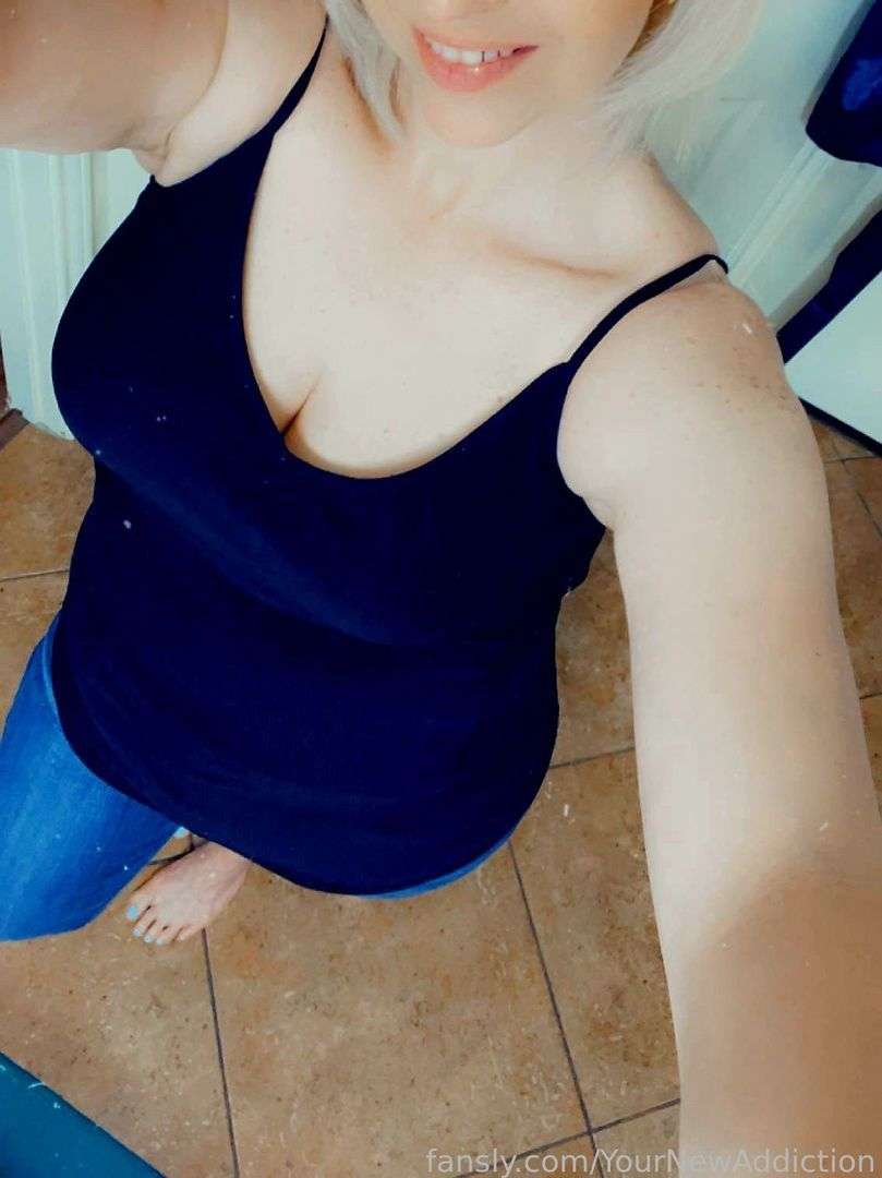 fansly Angelmoonbaby profile photo  