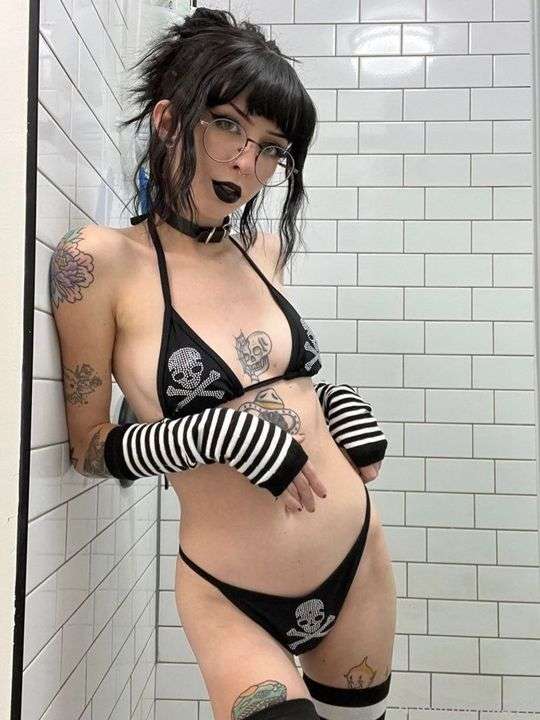 fansly *:･ﾟBaby Ghouli*:• profile photo  