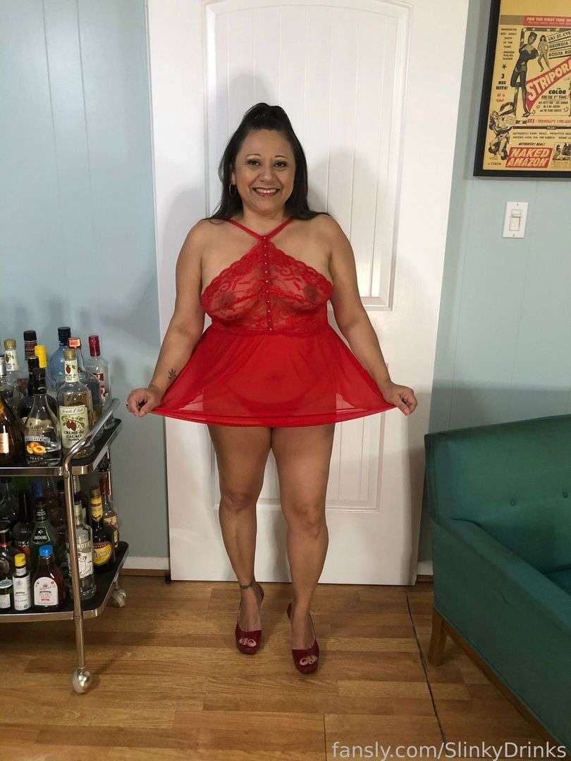 fansly SlinkyDrinks profile photo  