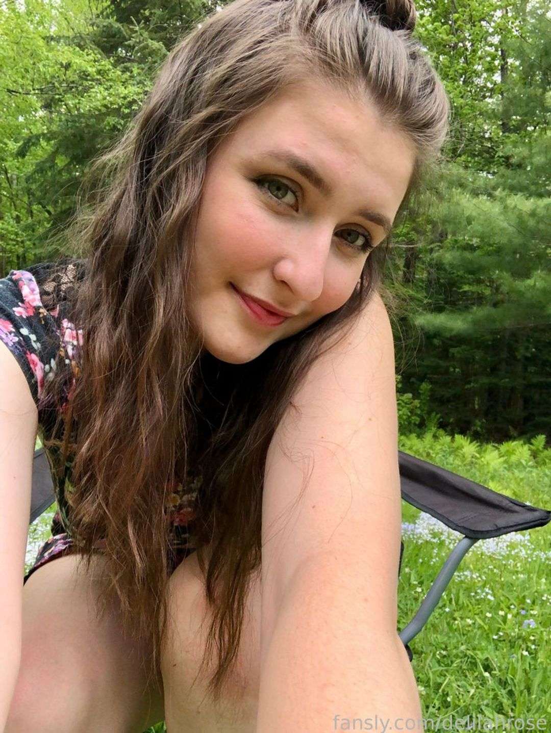 fansly delilahrose profile photo  