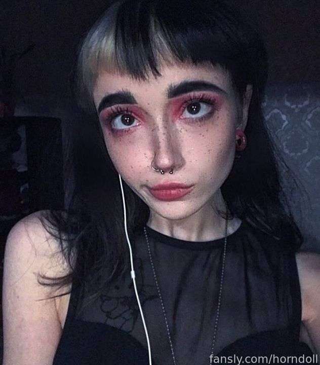 fansly Horndoll profile photo  