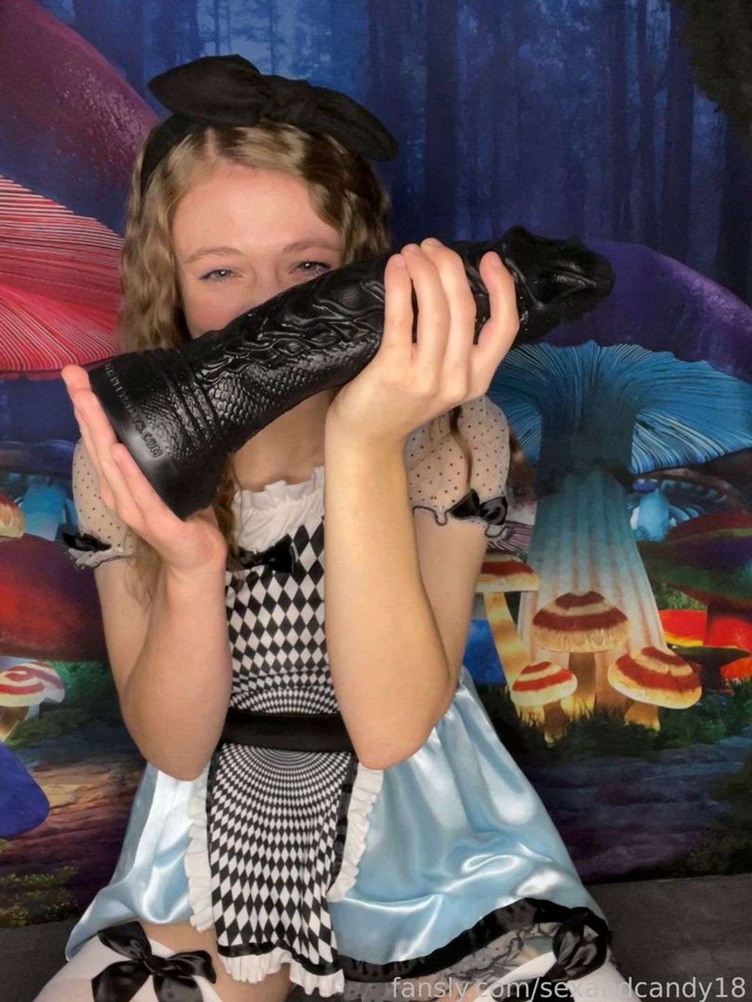 fansly sexandcandy18 profile photo  