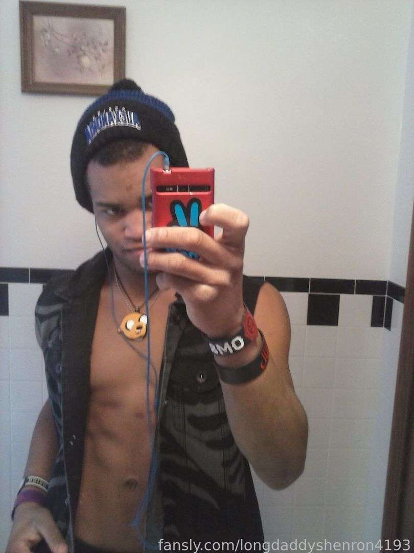 fansly longdaddyshenron4193 profile photo  