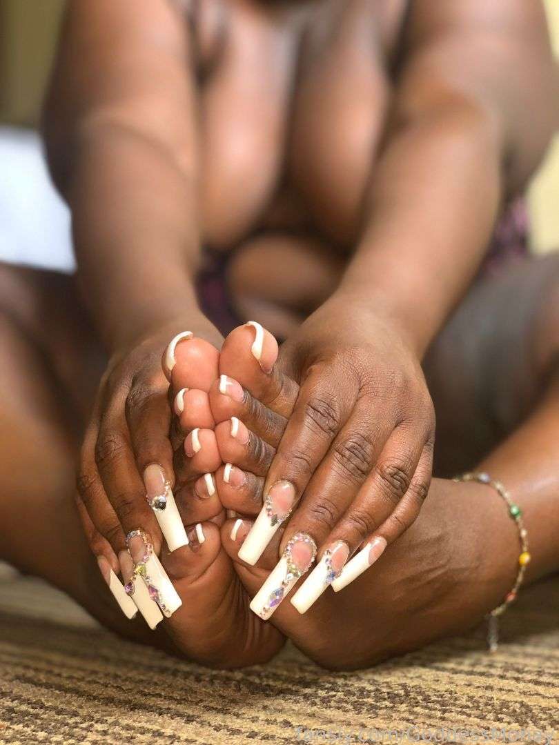 fansly GoddessMonay  profile photo  