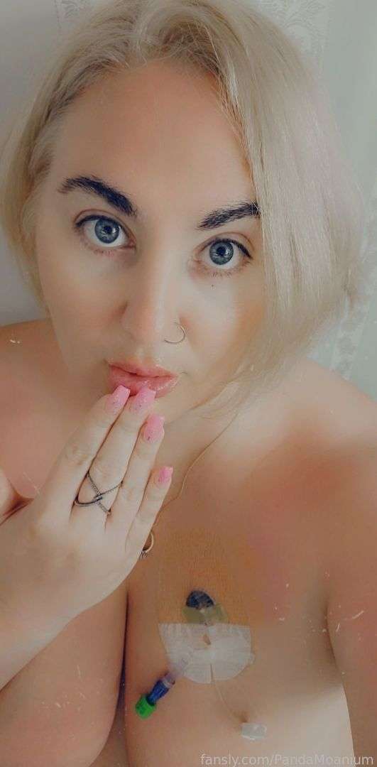 fansly Panda Moanium  profile photo  