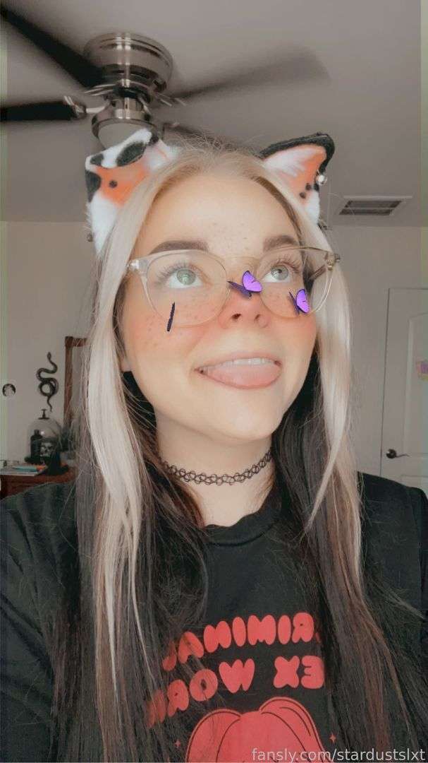 fansly stardustslxt profile photo  