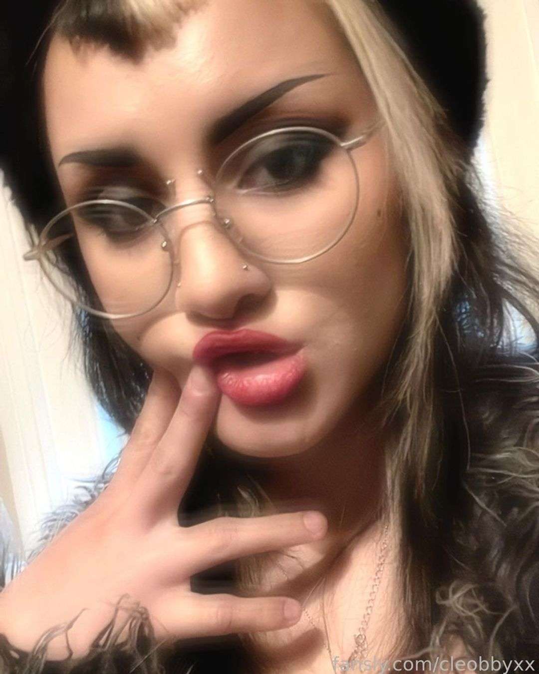 fansly cleobbyxx profile photo  