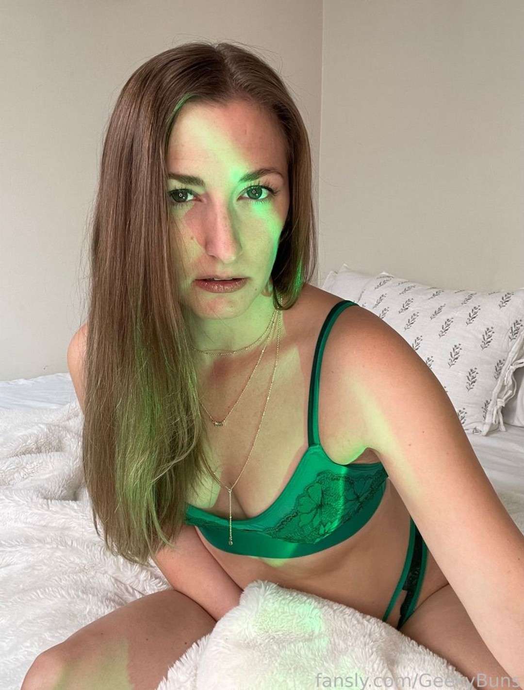 fansly GeekyBuns profile photo  