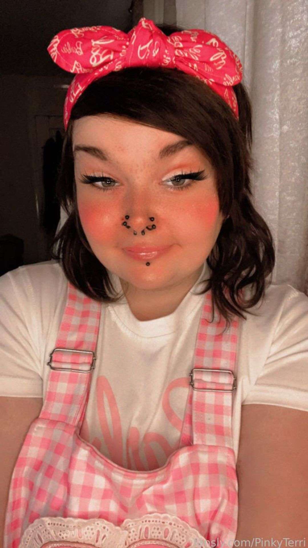 fansly PinkyTerri profile photo  