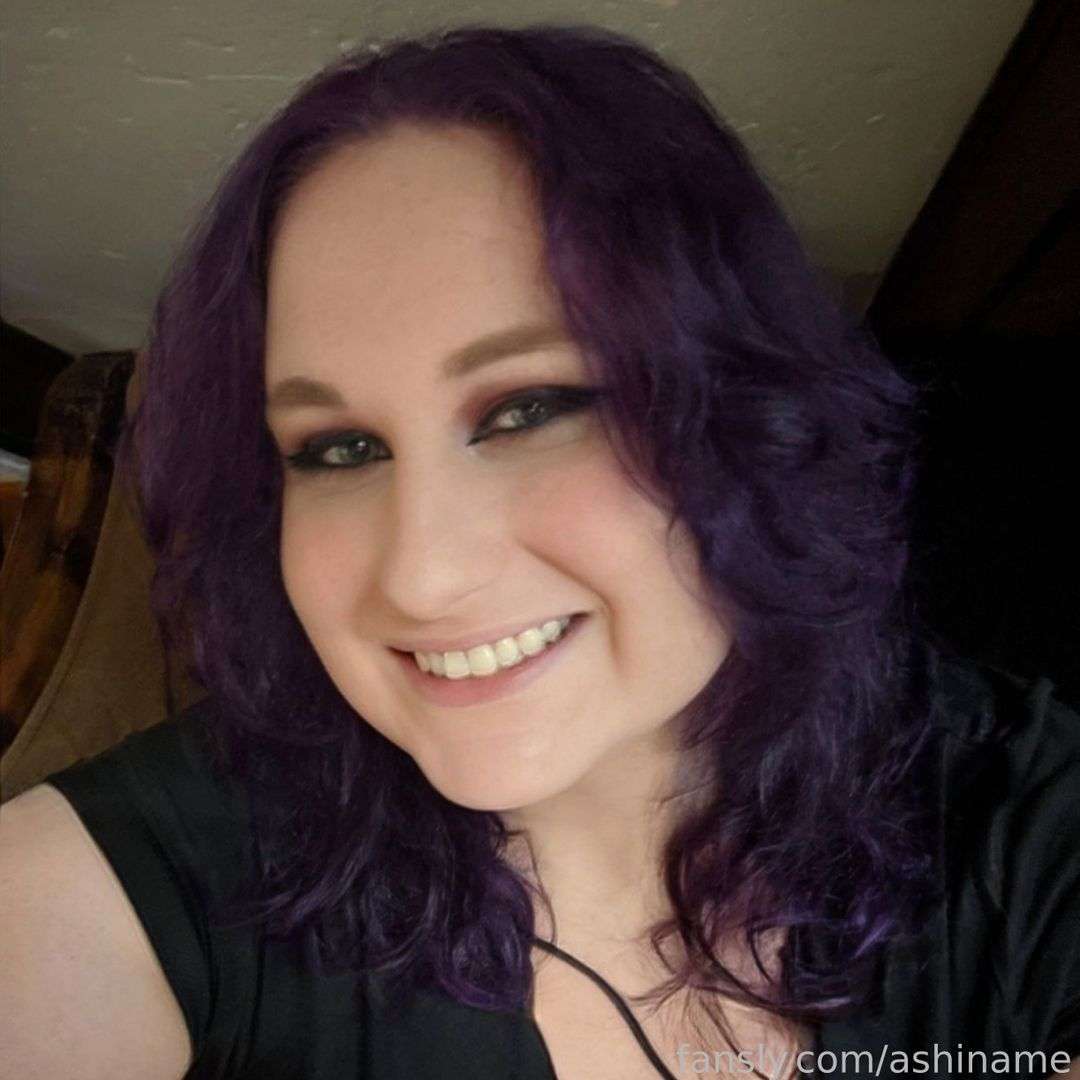 fansly ashiname profile photo  