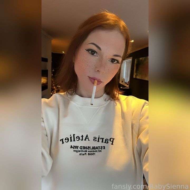 fansly SiennaStarlight profile photo  