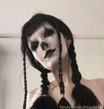 fansly Roach profile photo  