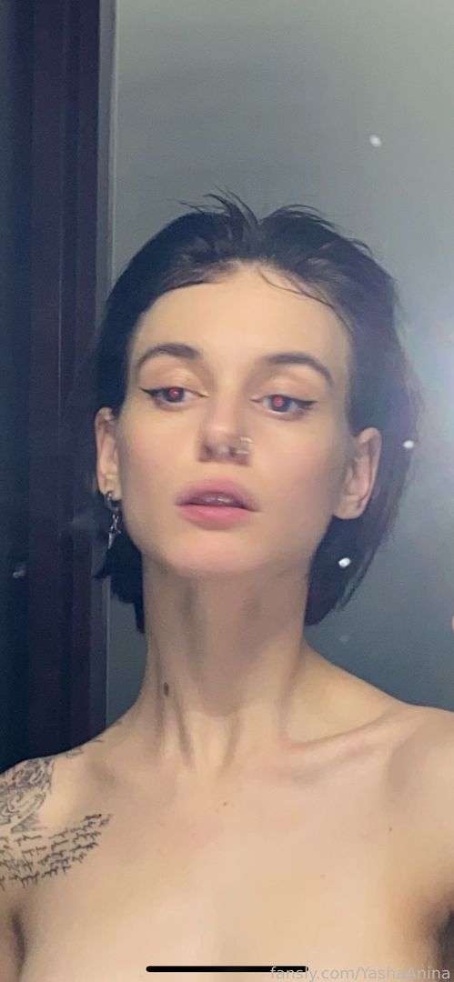 fansly YashaAnina  profile photo  