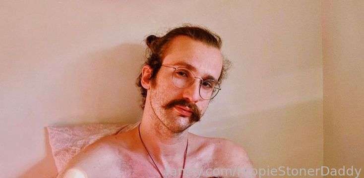 fansly HippieStonerDaddy profile photo  
