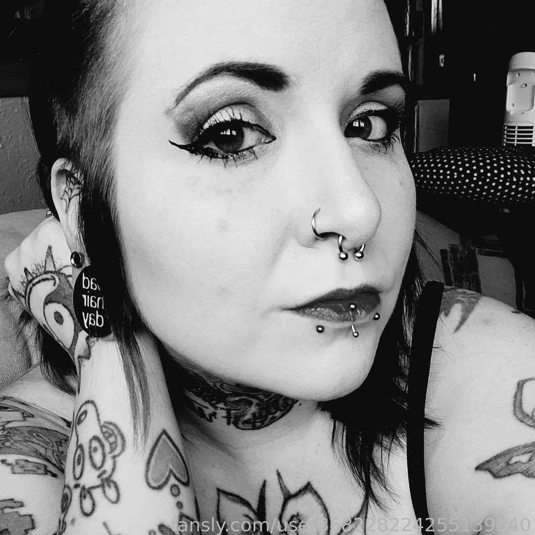 fansly Randi Riot profile photo  