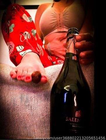 fansly giantess.samirasaid profile photo  