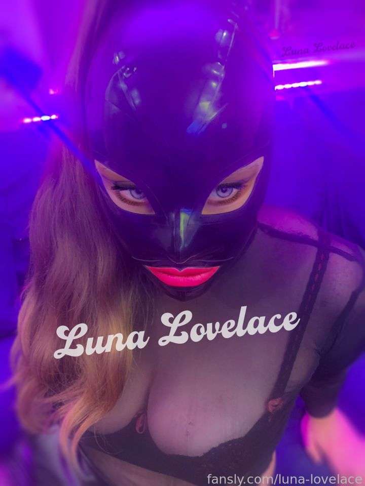 fansly luna_lovelace profile photo  