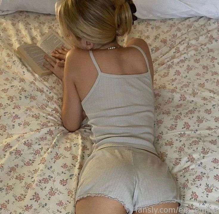 fansly em_emilie profile photo  