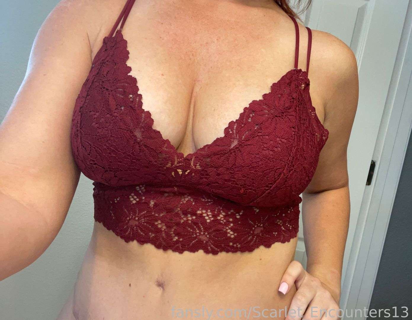 fansly Scarlet Encounters  profile photo  