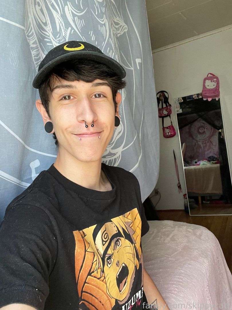 fansly skippycatt profile photo  