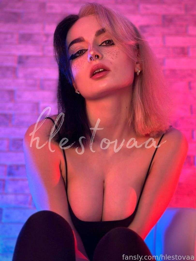 fansly hlestovaa profile photo  