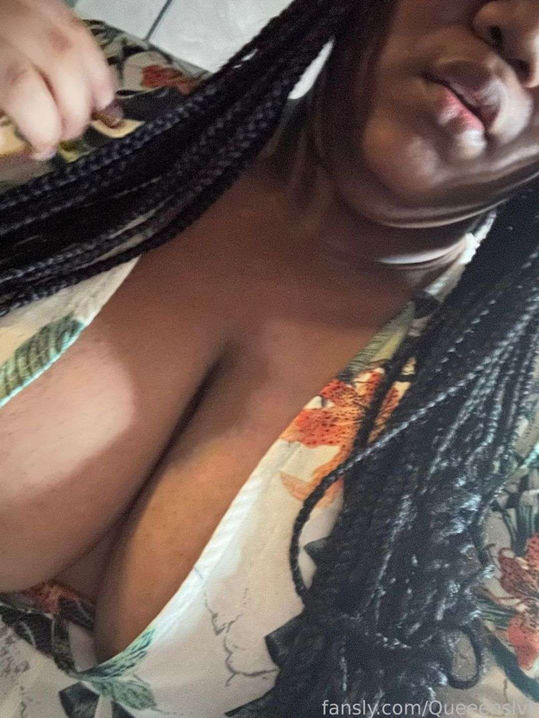 fansly QueeenSlvt profile photo  