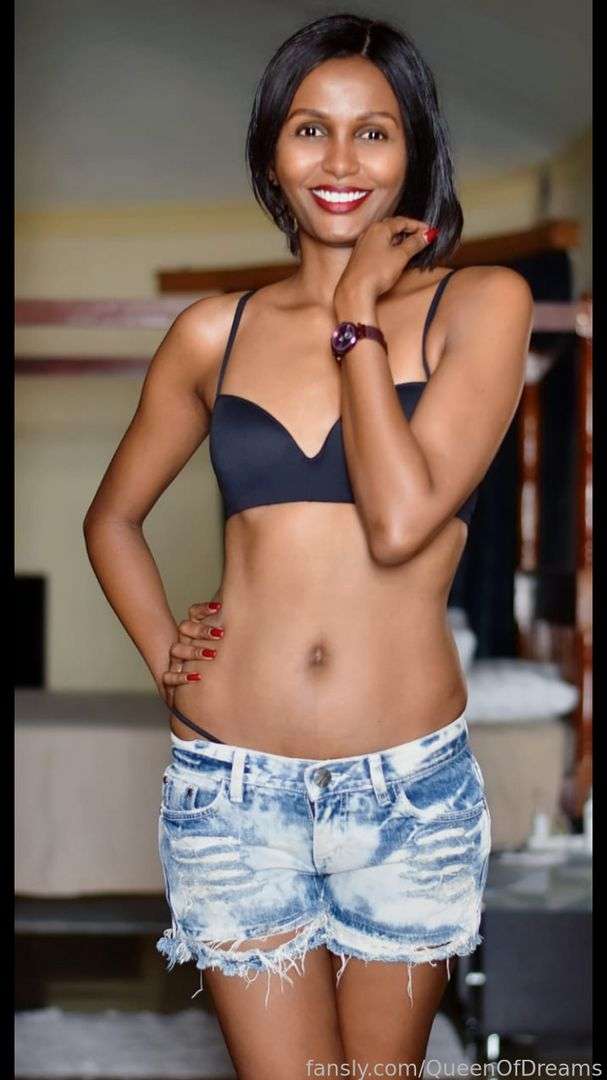 fansly QueenOfDreams profile photo  