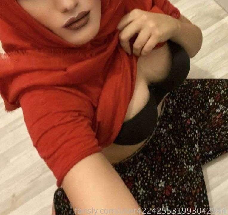 fansly hijabbgirl profile photo  