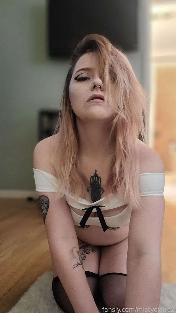 fansly misty profile photo  