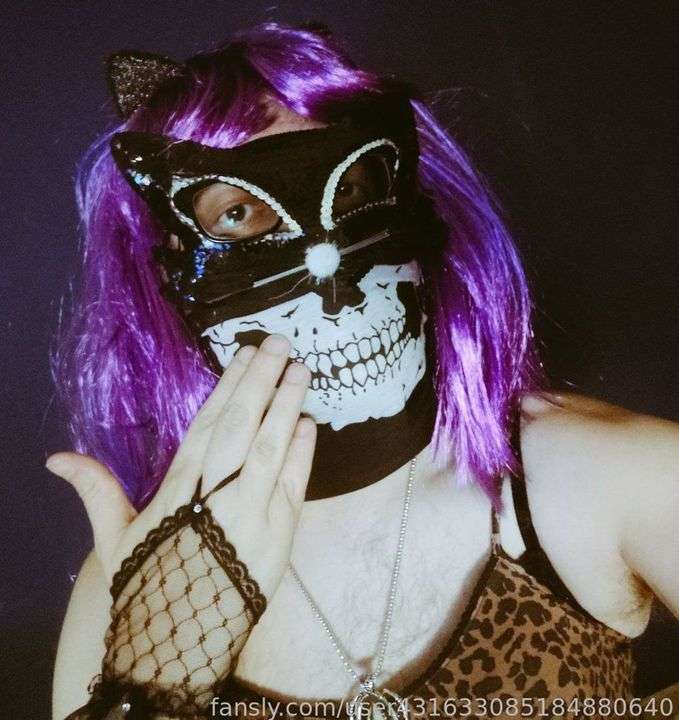 fansly Leslie profile photo  