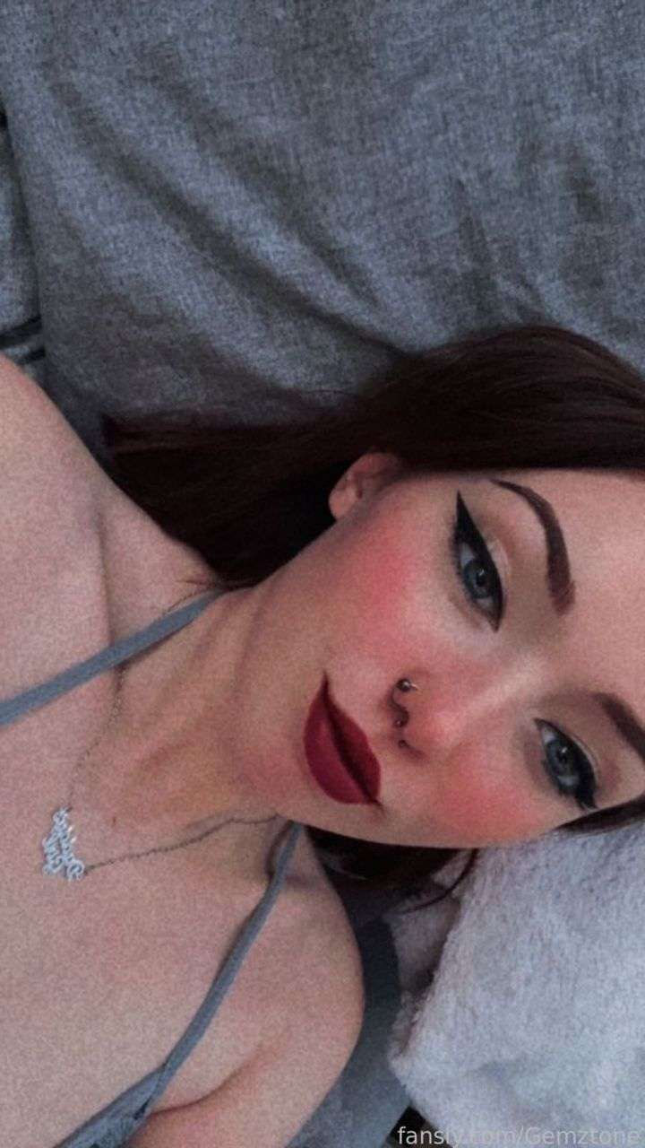 fansly Fireless Gem  profile photo  