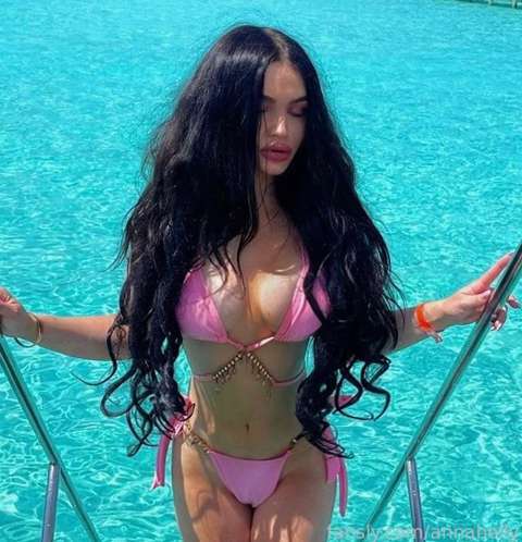 fansly annabelly profile photo  