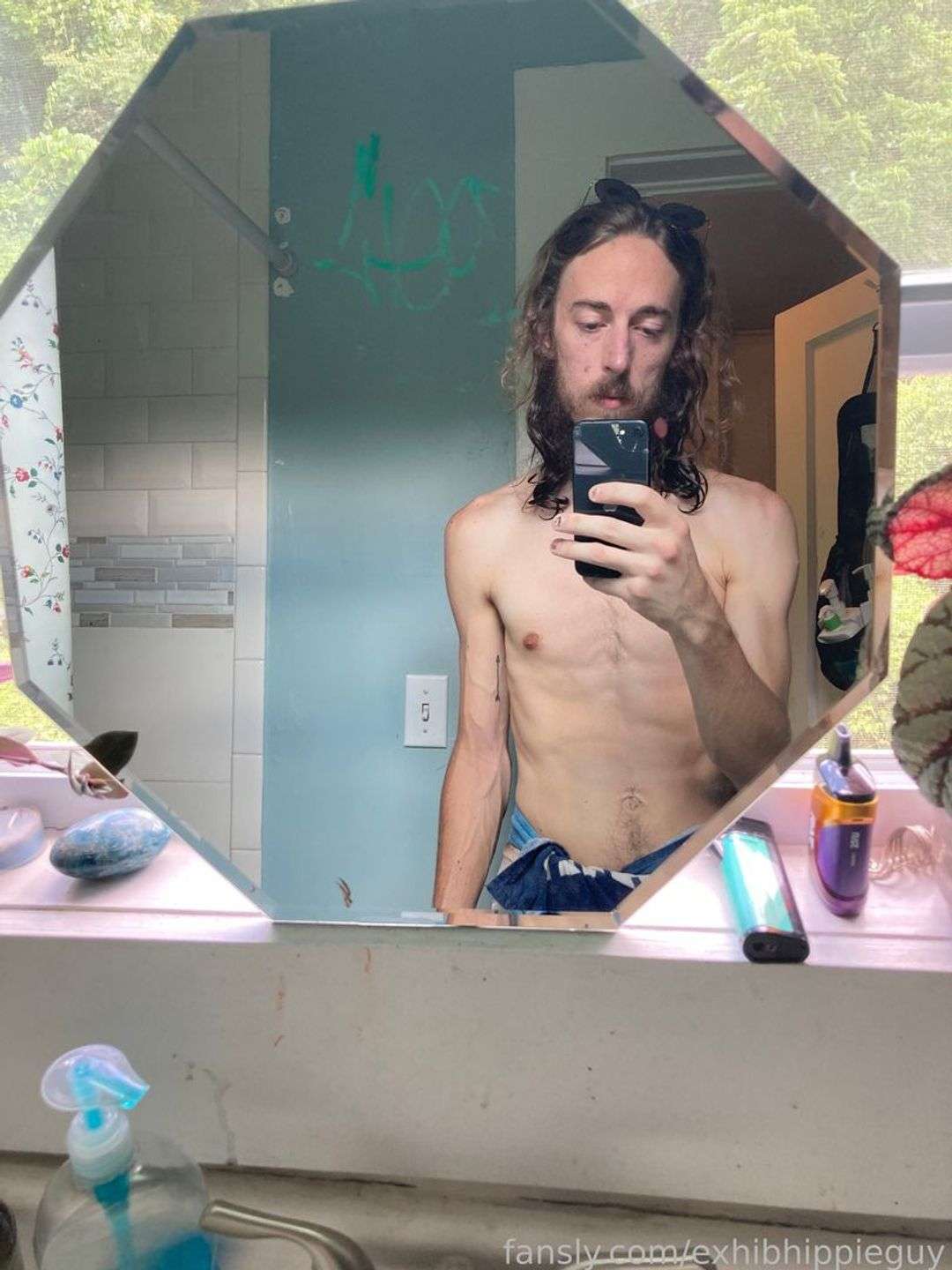 fansly Exhib Hippie Guy profile photo  