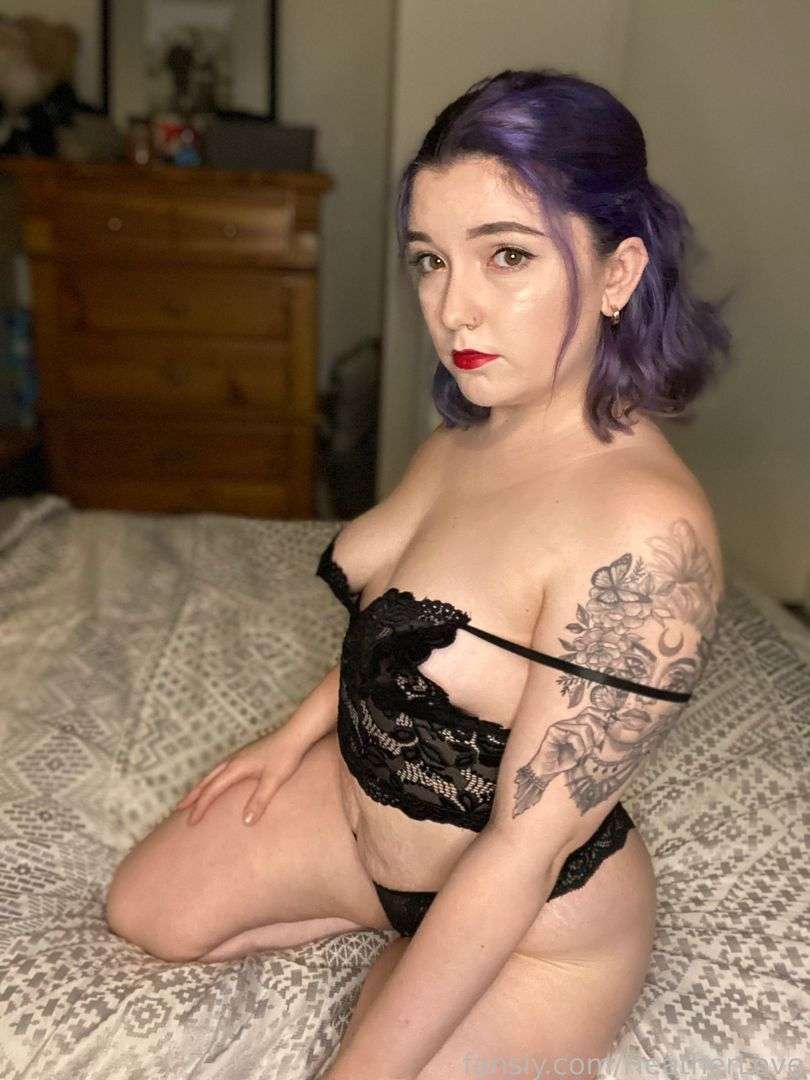fansly HeatherLove profile photo  
