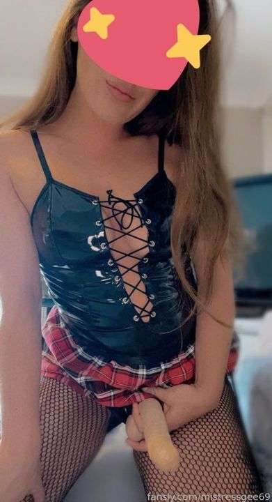 fansly Mistress Kara profile photo  