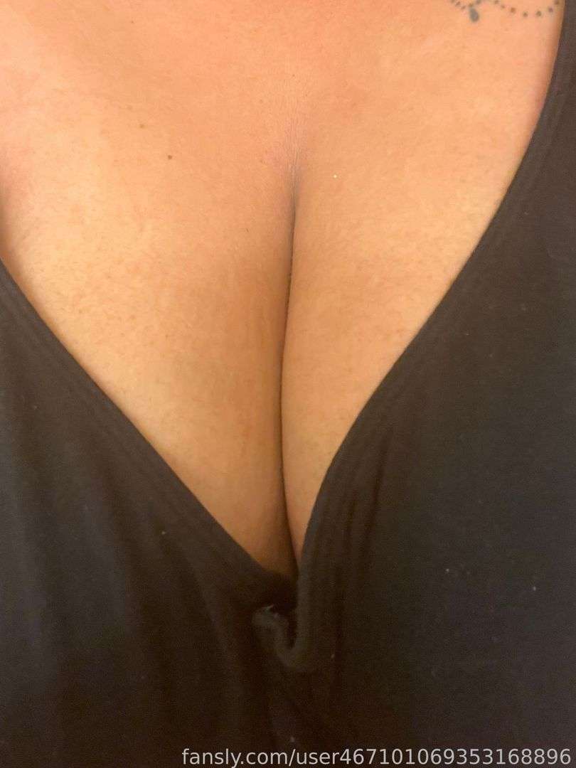 fansly Natural Busty Goddes profile photo  