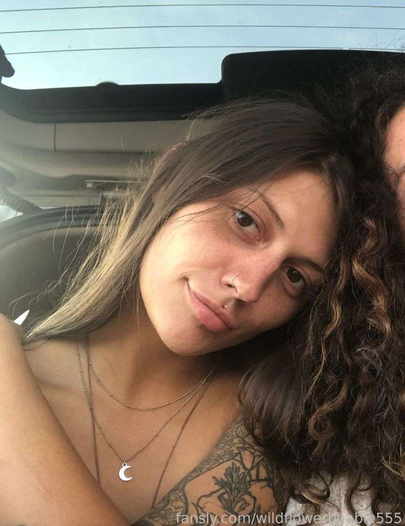 fansly wildflowerbhabie555 profile photo  