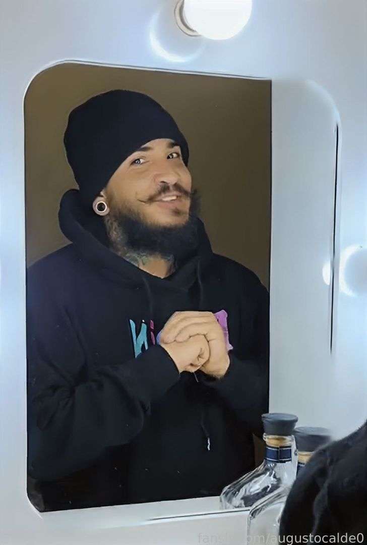 fansly augustocalde0 profile photo  