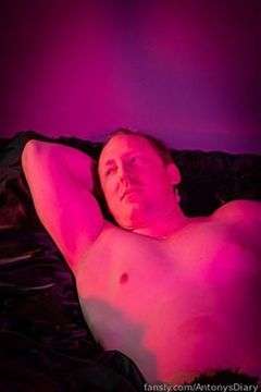 fansly AntonysDiary profile photo  
