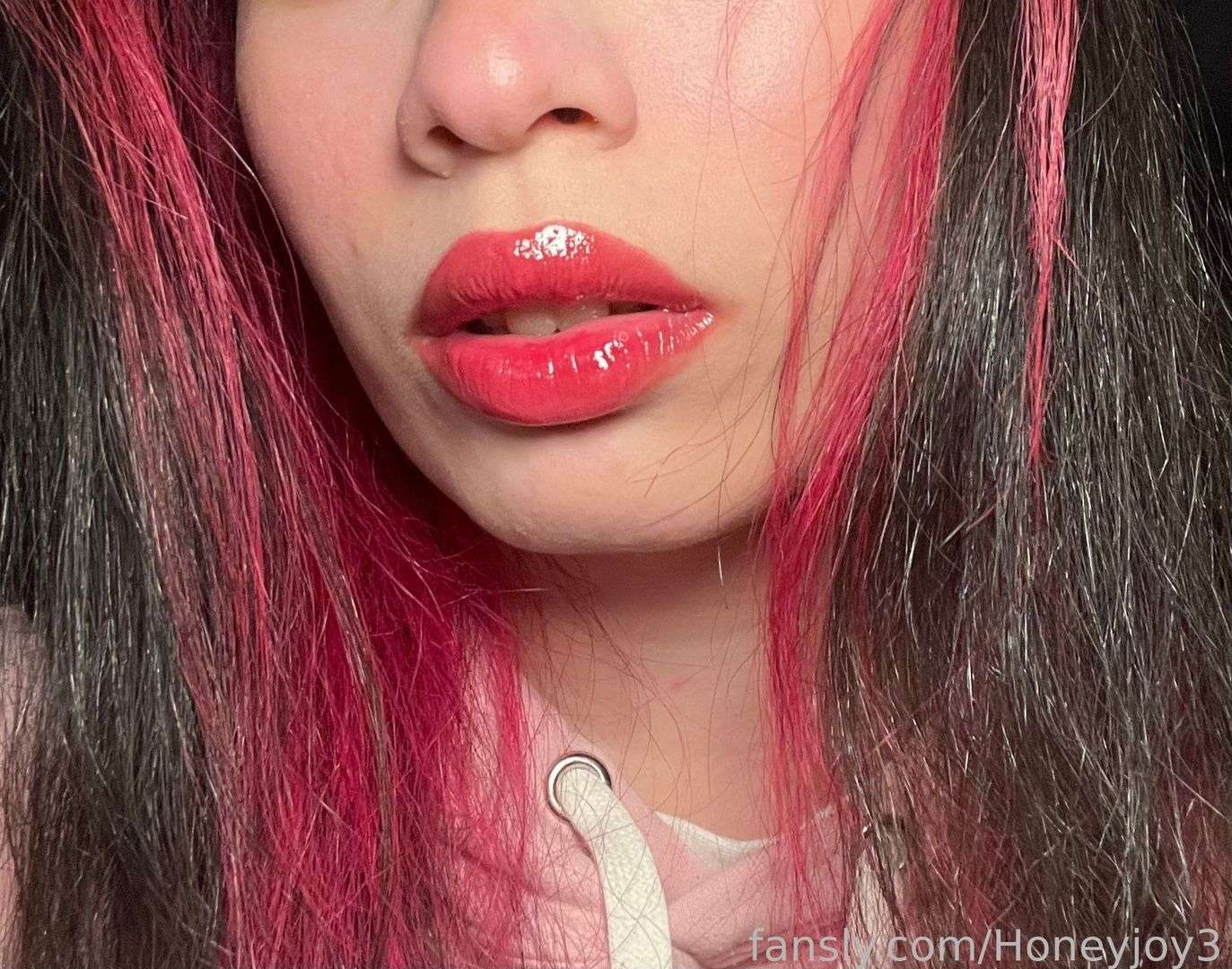 fansly honeyjoy profile photo  