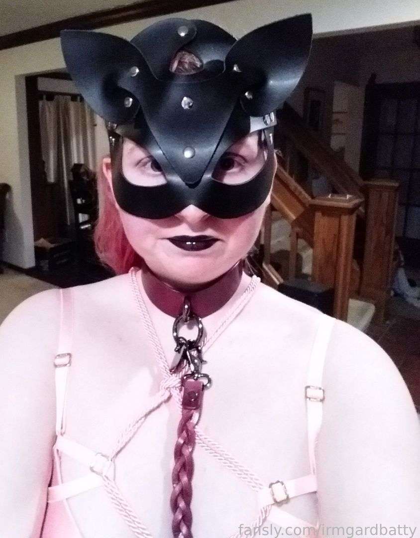fansly irmgardbatty profile photo  