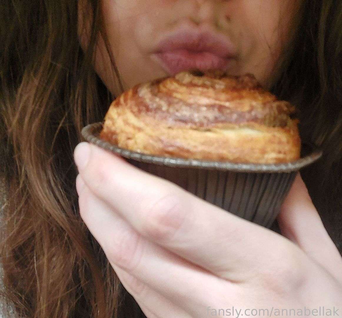 fansly Bella K profile photo  
