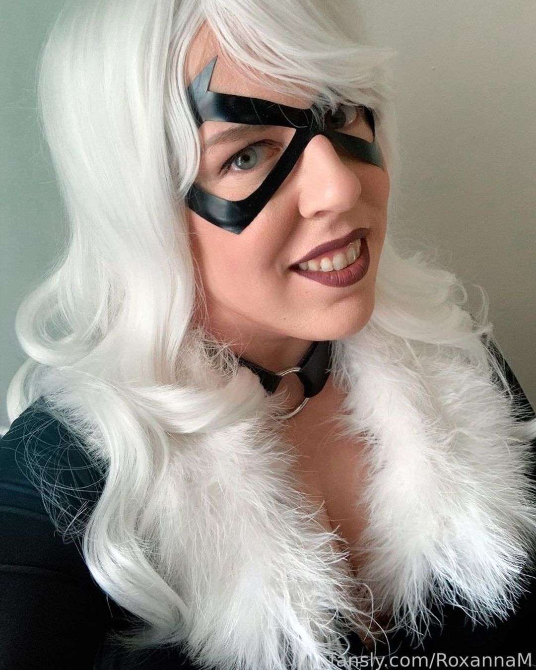 fansly Roxanna M. profile photo  