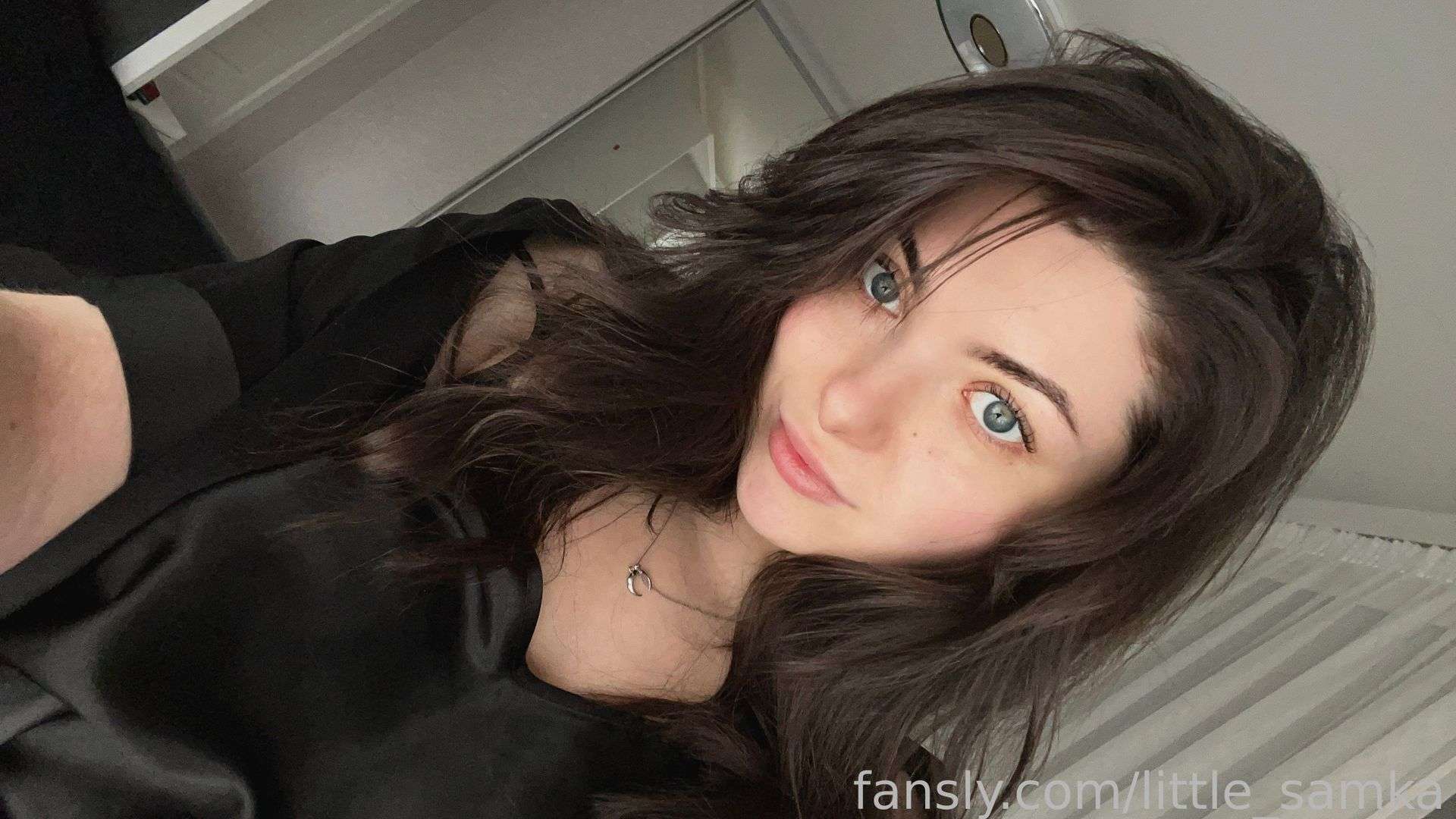 fansly little_samka profile photo  