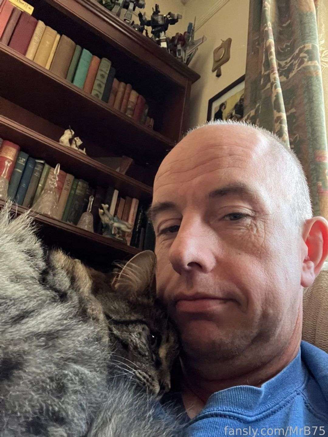 fansly MrB75 profile photo  