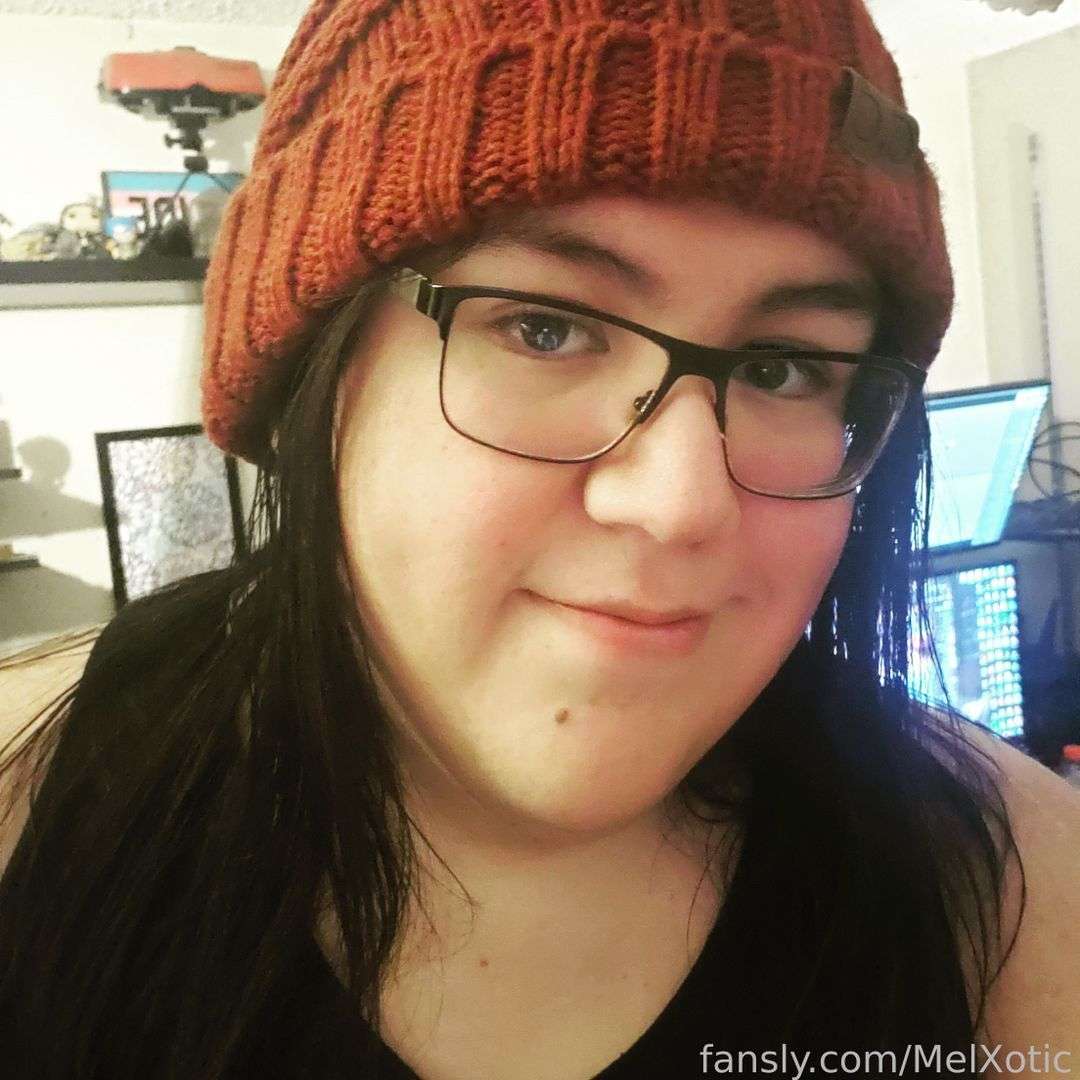 fansly MelXotic profile photo  
